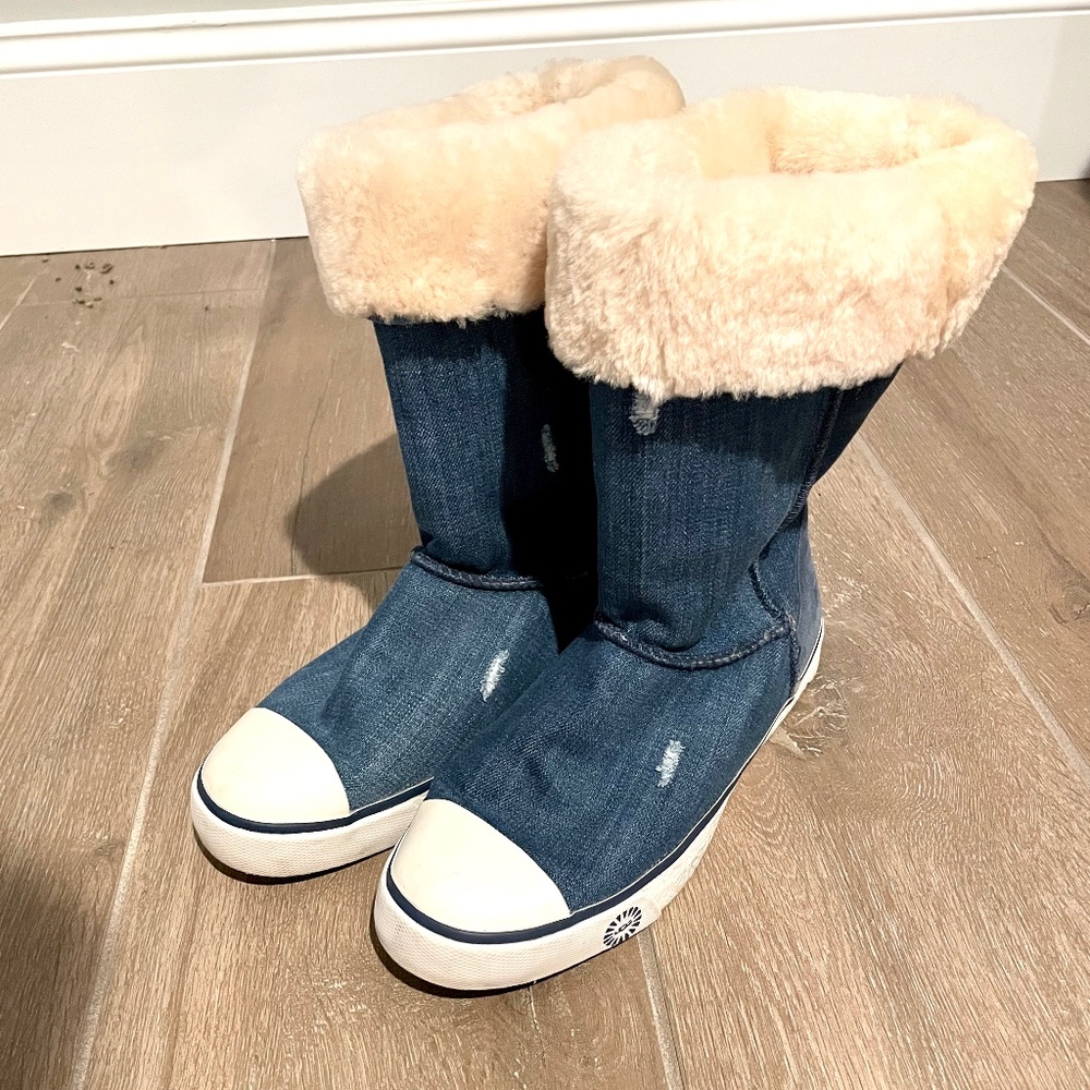 Rare jeans UGG boots